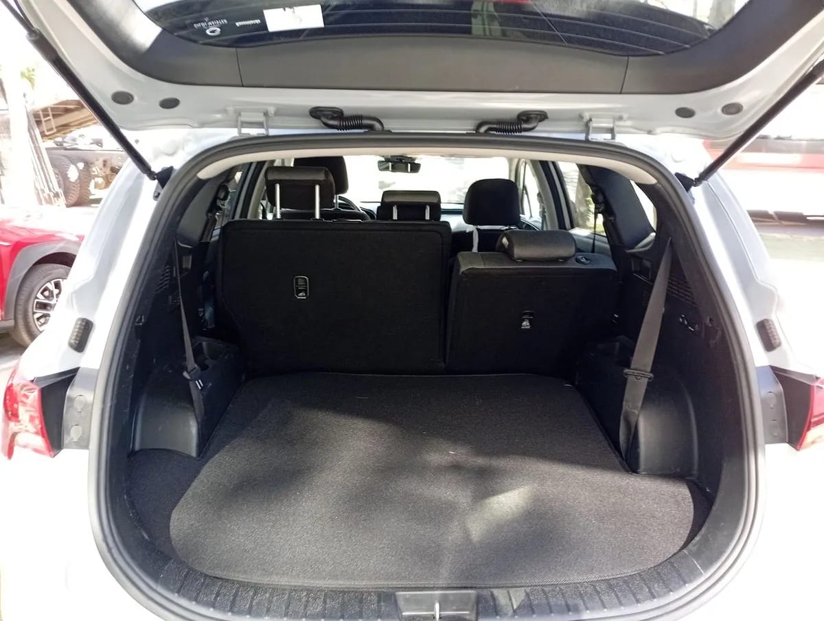 Hyundai Santa Fe 2.5 Value Fl 2wd At 5p año 2024