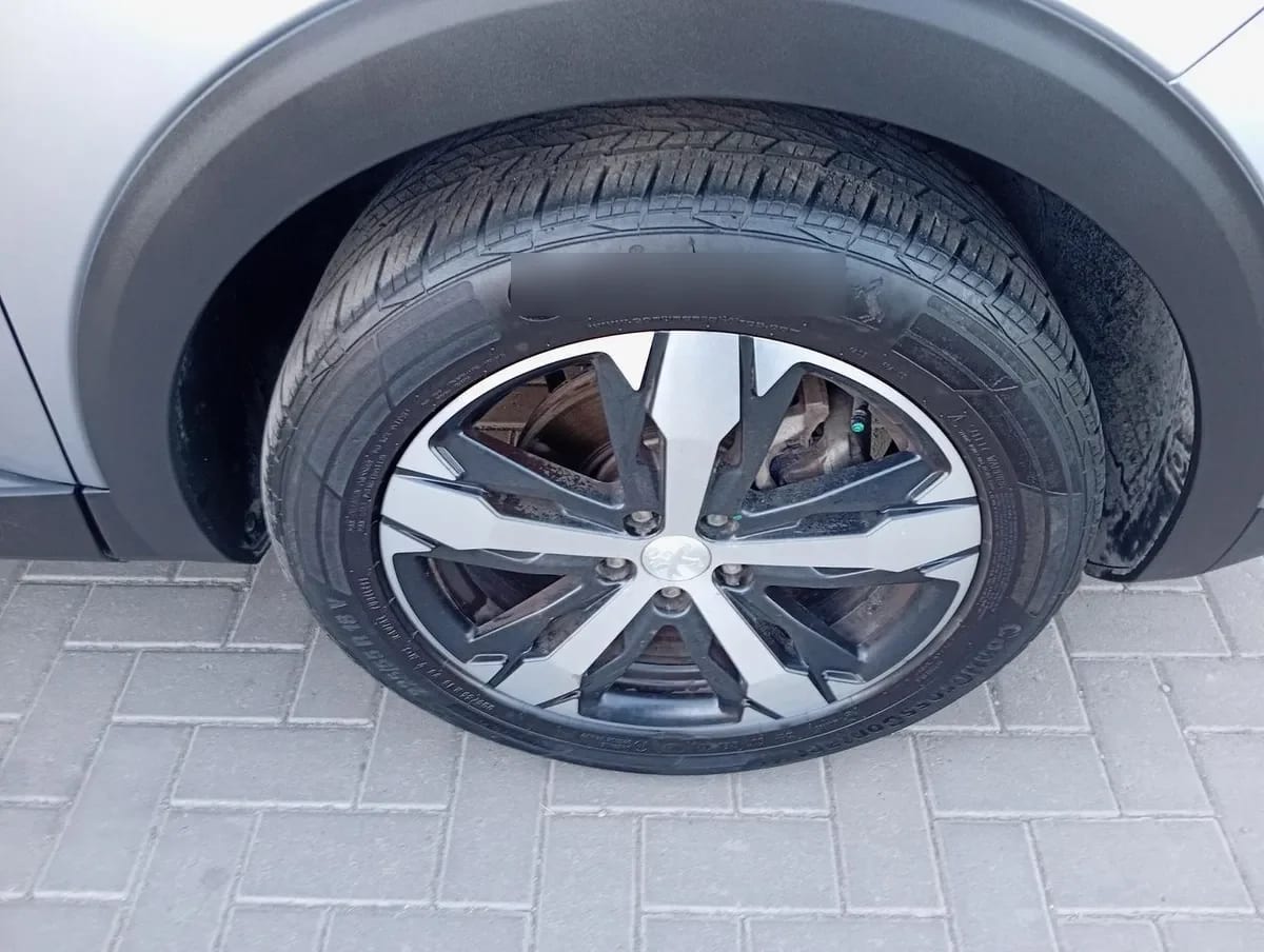Peugeot 3008 1.5 Allure Pack Bluehdi 130 4x2 Eat8 5p año 2024
