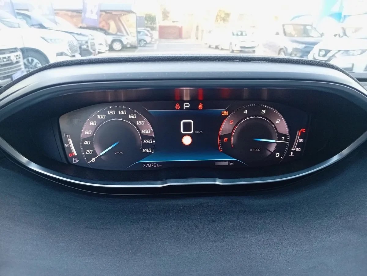 Peugeot 3008 1.5 Allure Pack Bluehdi 130 4x2 Eat8 5p año 2024