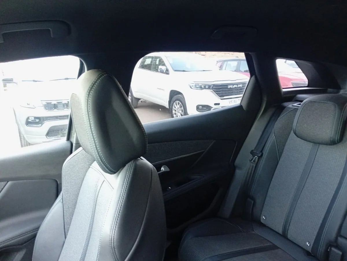 Peugeot 3008 1.5 Allure Pack Bluehdi 130 4x2 Eat8 5p año 2024