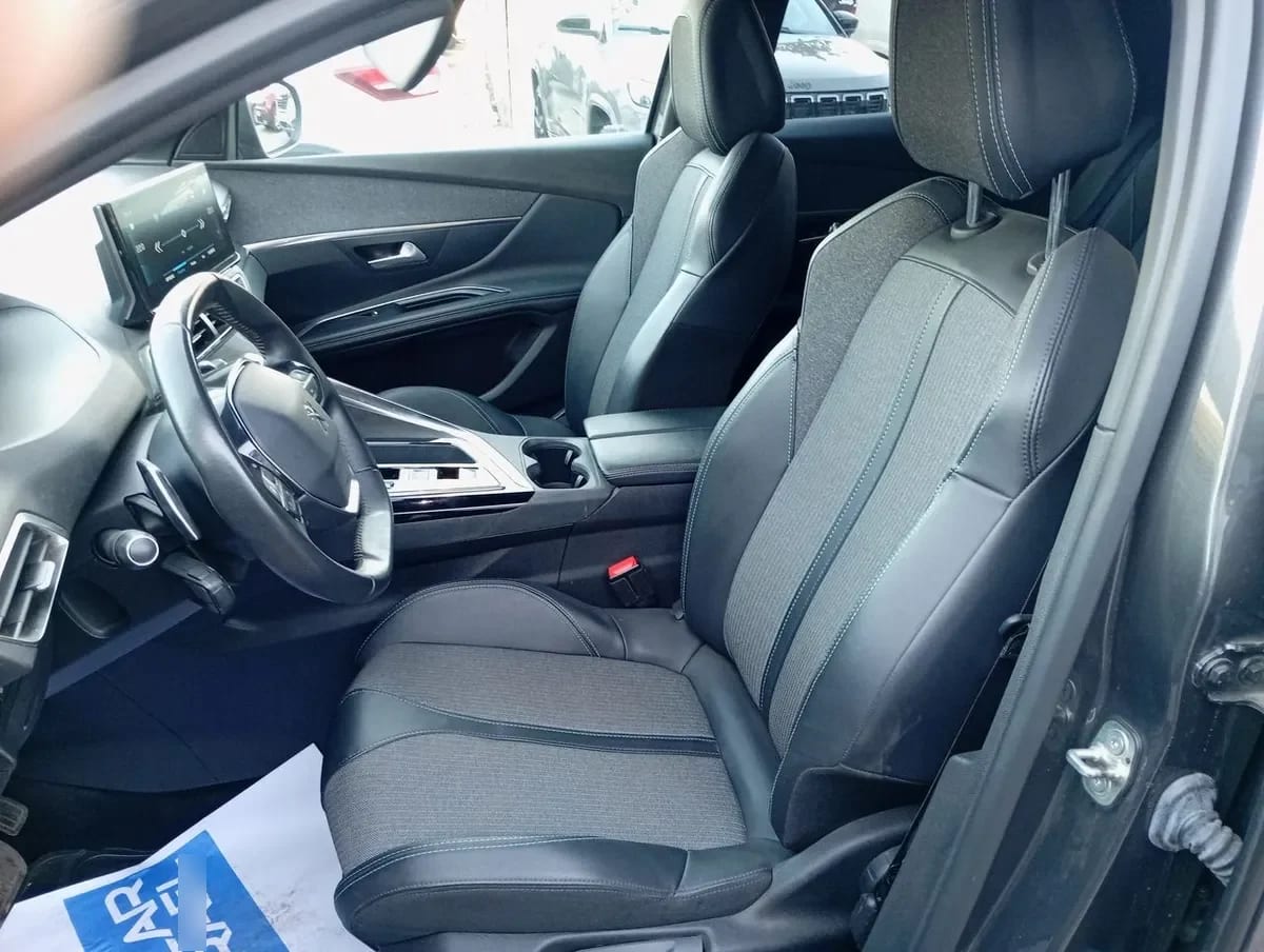 Peugeot 3008 1.5 Allure Pack Bluehdi 130 4x2 Eat8 5p año 2024