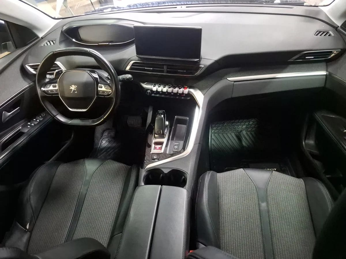 Peugeot 5008 1.5 Allure Pack Bluehdi 4x2 130 Eat8 5p año 2022