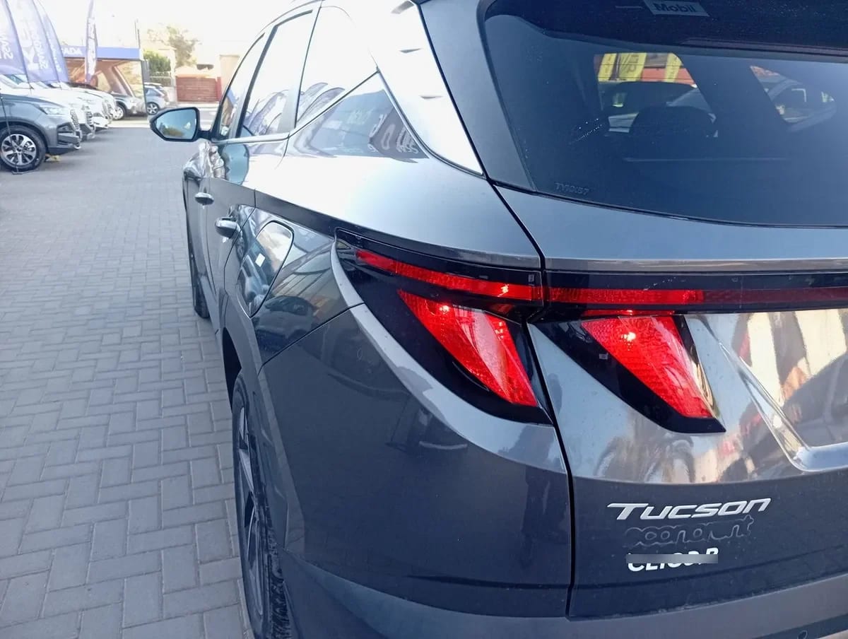 Hyundai Tucson 2.0 Nx4 Plus Fl Diesel 2wd At 5p año 2025