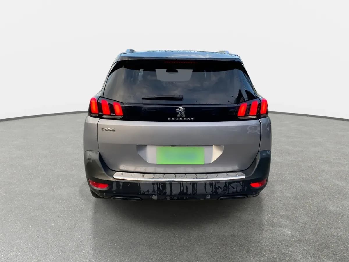 Peugeot 5008 1.5 Allure Bluehdi 4x2 130 Eat8 5p año 2020
