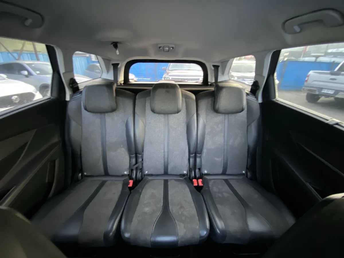 Peugeot 5008 1.5 Allure Bluehdi 4x2 130 Eat8 5p año 2020