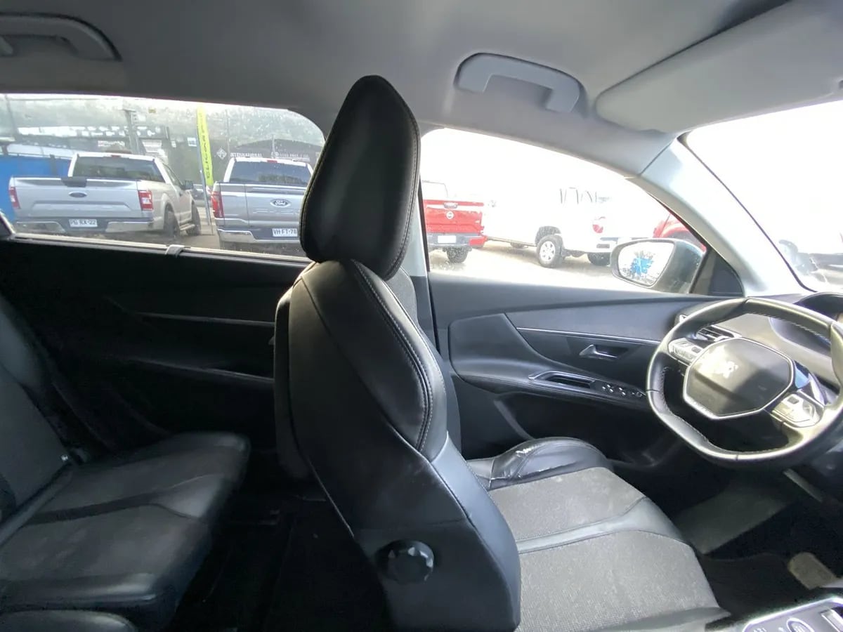 Peugeot 5008 1.5 Allure Bluehdi 4x2 130 Eat8 5p año 2020