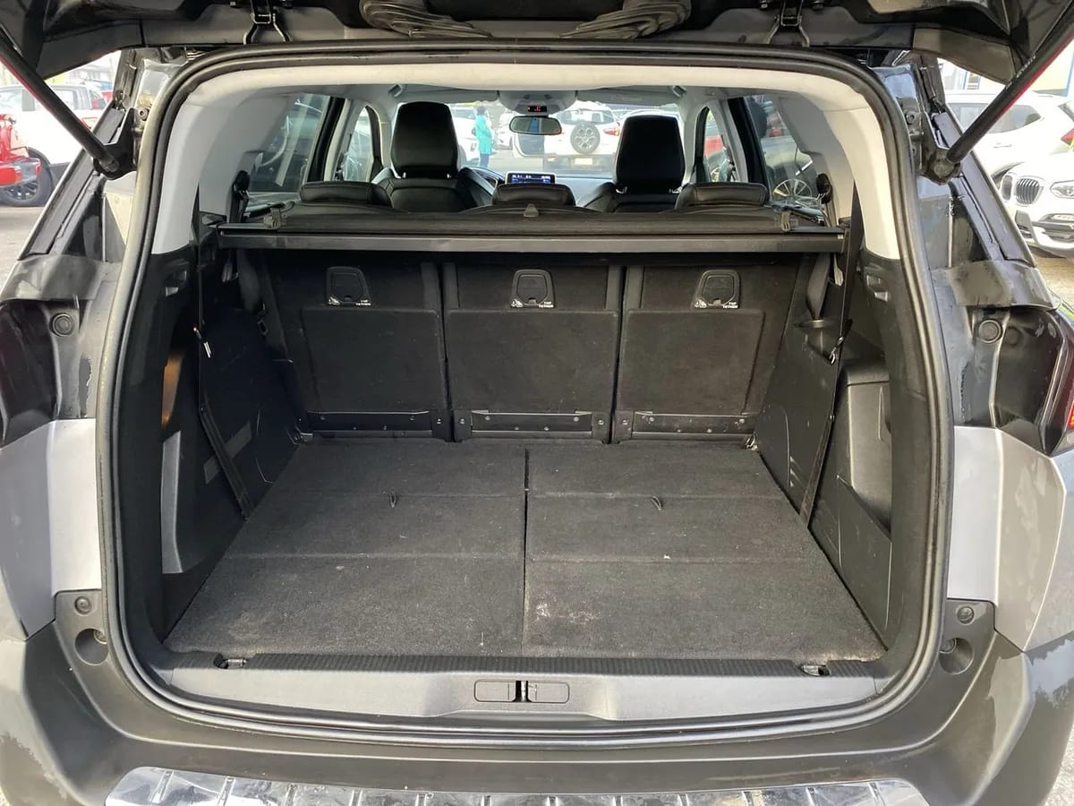 Peugeot 5008 1.5 Allure Bluehdi 4x2 130 Eat8 5p año 2020