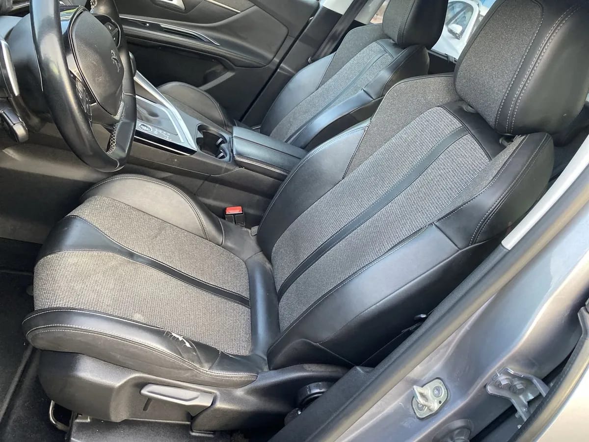 Peugeot 5008 1.5 Allure Bluehdi 4x2 130 Eat8 5p año 2020