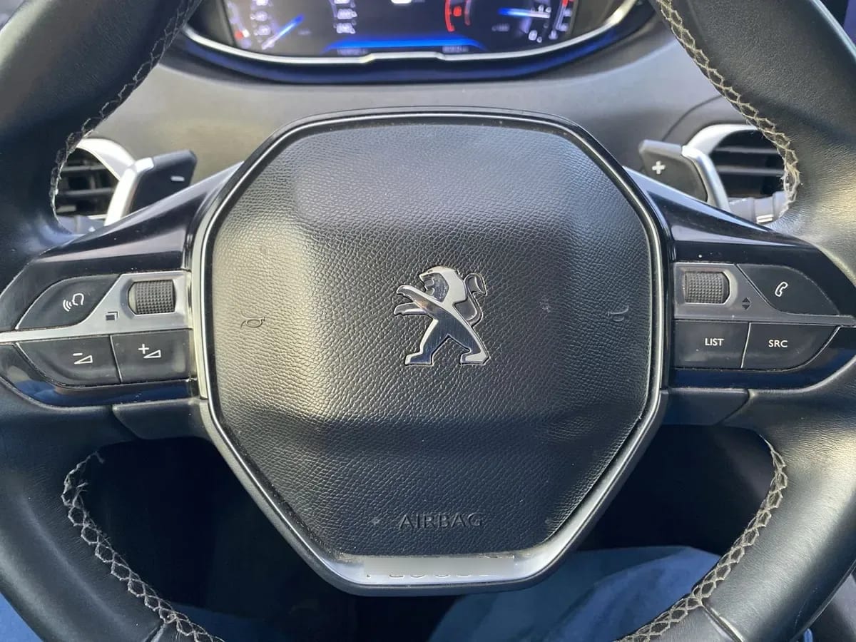 Peugeot 5008 1.5 Allure Bluehdi 4x2 130 Eat8 5p año 2020