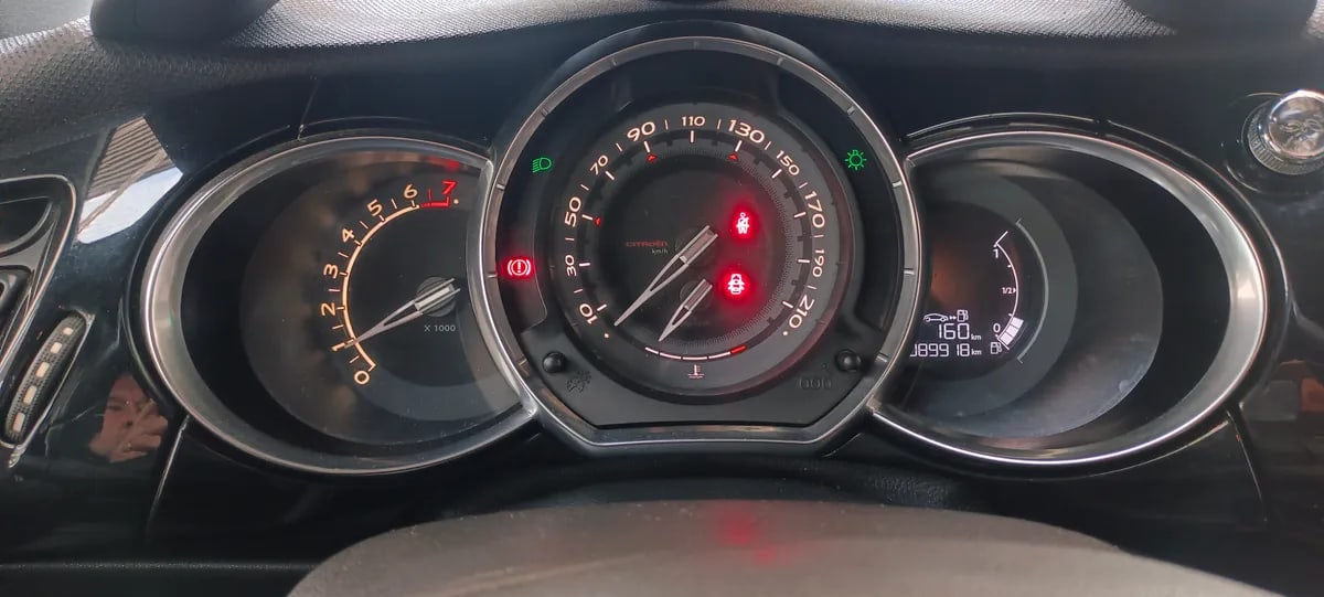 Citroen Ds3 1.6 Thp 155 Bvm6 Sport Chic Mt año 2015