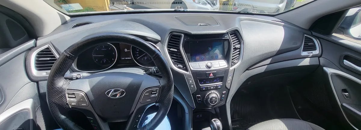 Hyundai SANTA FE 2.2 Dm Wgn Crdi Gls At 4x4 Diesel año 2017