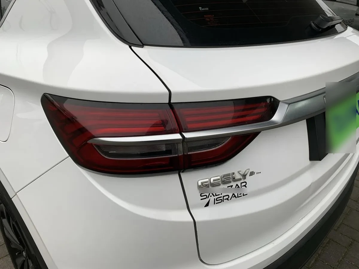Geely Coolray 1.5 Exclusive At 5p año 2022