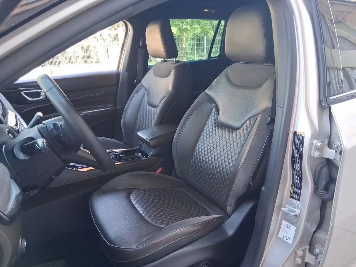 Jeep Commander 2.0t Overland Td380 Dies 4x4 9at 5p año 2023