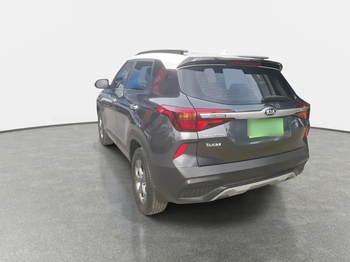 Kia Seltos 1.6 Ex 4x2 6mt 5p año 2021