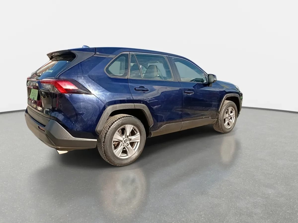 Toyota Rav 4 2.0 Le 4x4 Mt 5p año 2023