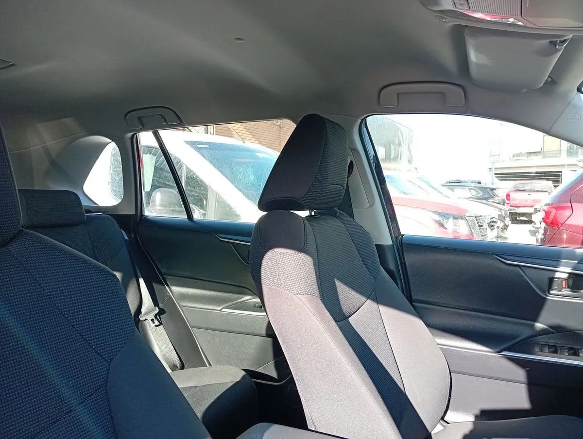 Toyota Rav 4 2.0 Le 4x4 Mt 5p año 2023