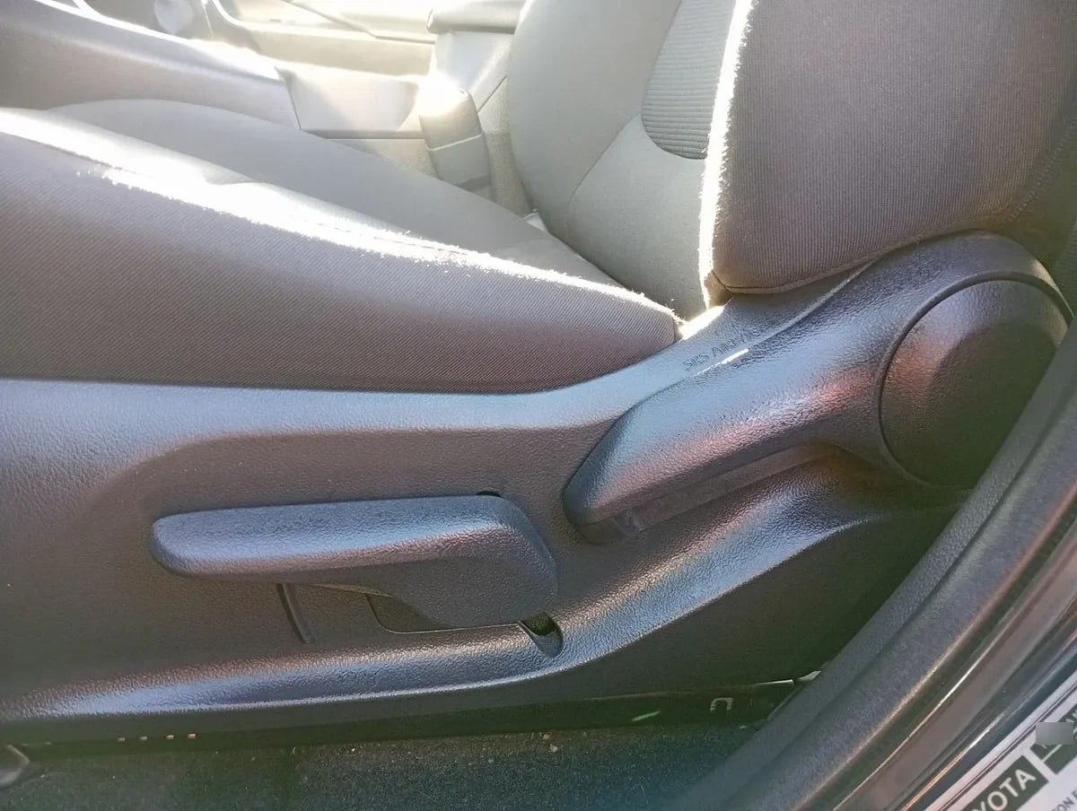 Toyota Rav 4 2.0 Le 4x4 Mt 5p año 2023