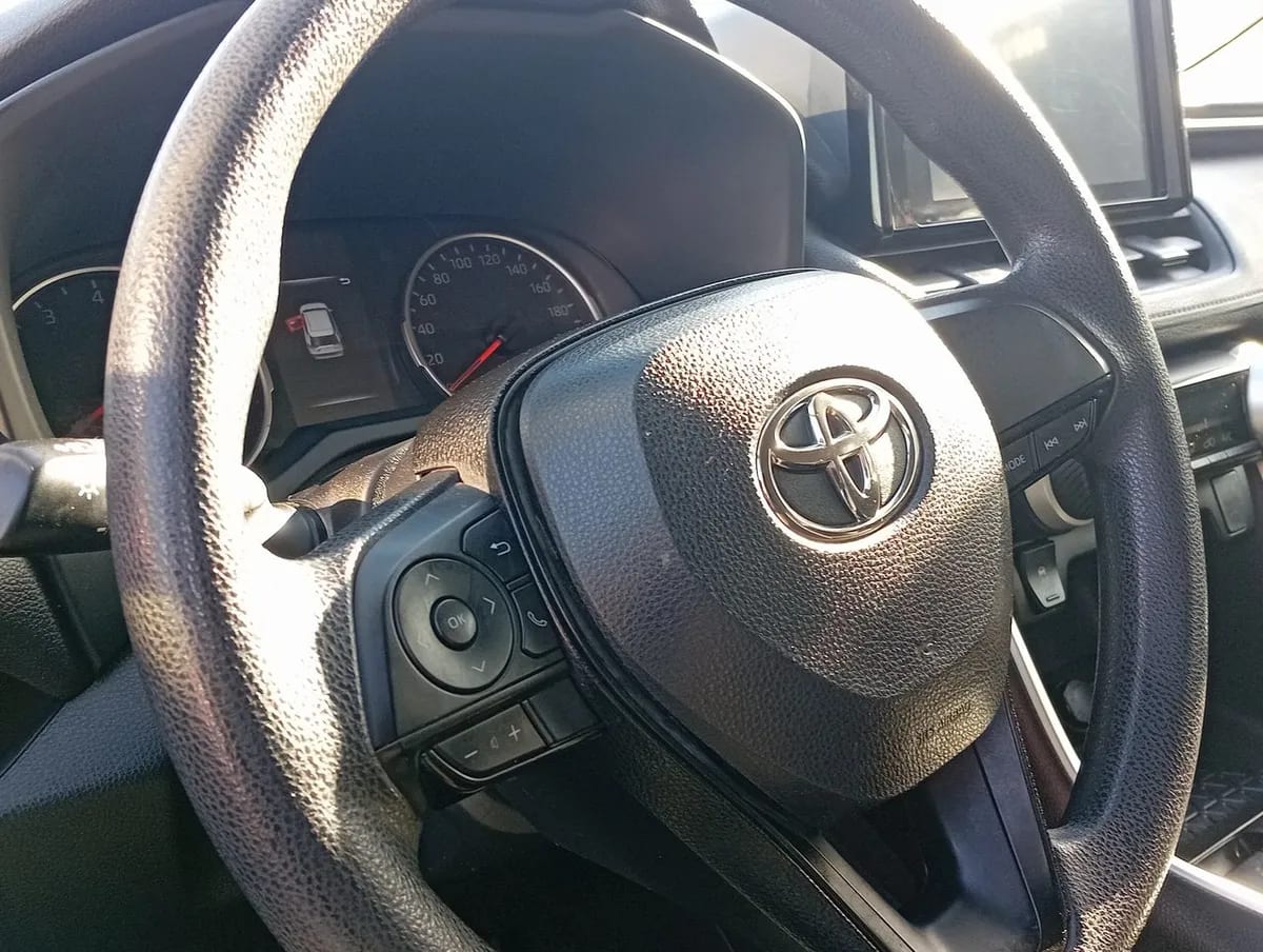 Toyota Rav 4 2.0 Le 4x4 Mt 5p año 2023