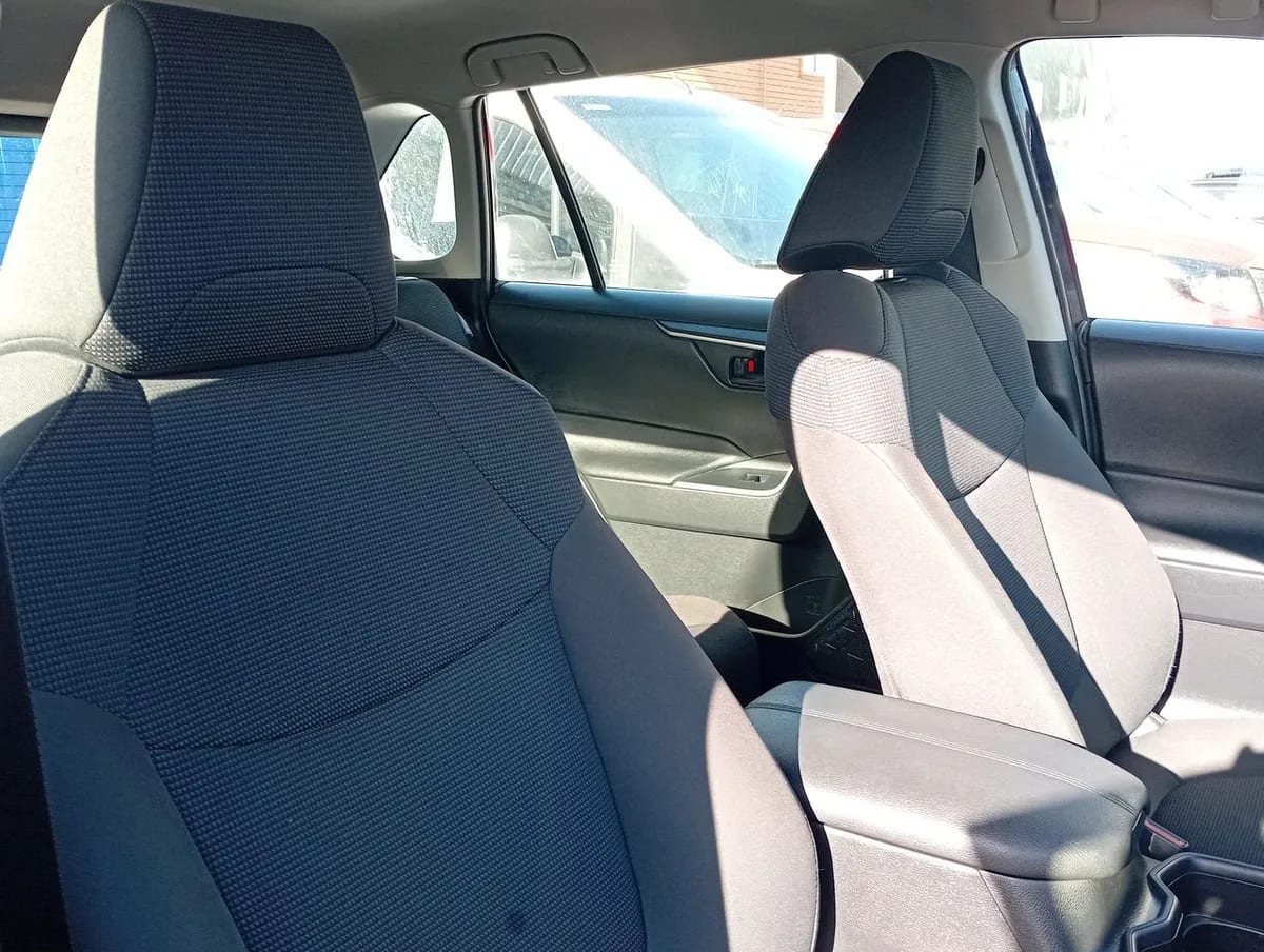 Toyota Rav 4 2.0 Le 4x4 Mt 5p año 2023