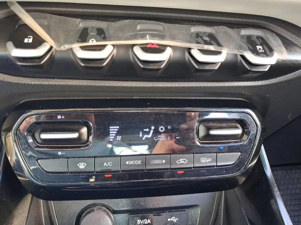 Chevrolet Captiva 1.5t Premier Fwd Cvt At 5p año 2023