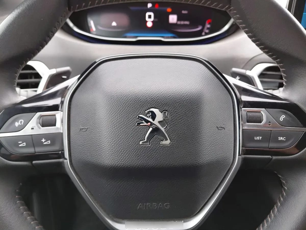 Peugeot 3008 1.5 Allure Pack Bluehdi 130 4x2 Eat8 5p año 2024