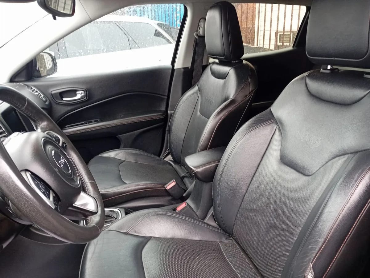 Jeep Compass 2.4 Longitude 4x4 Radio 7 9at 5p año 2019