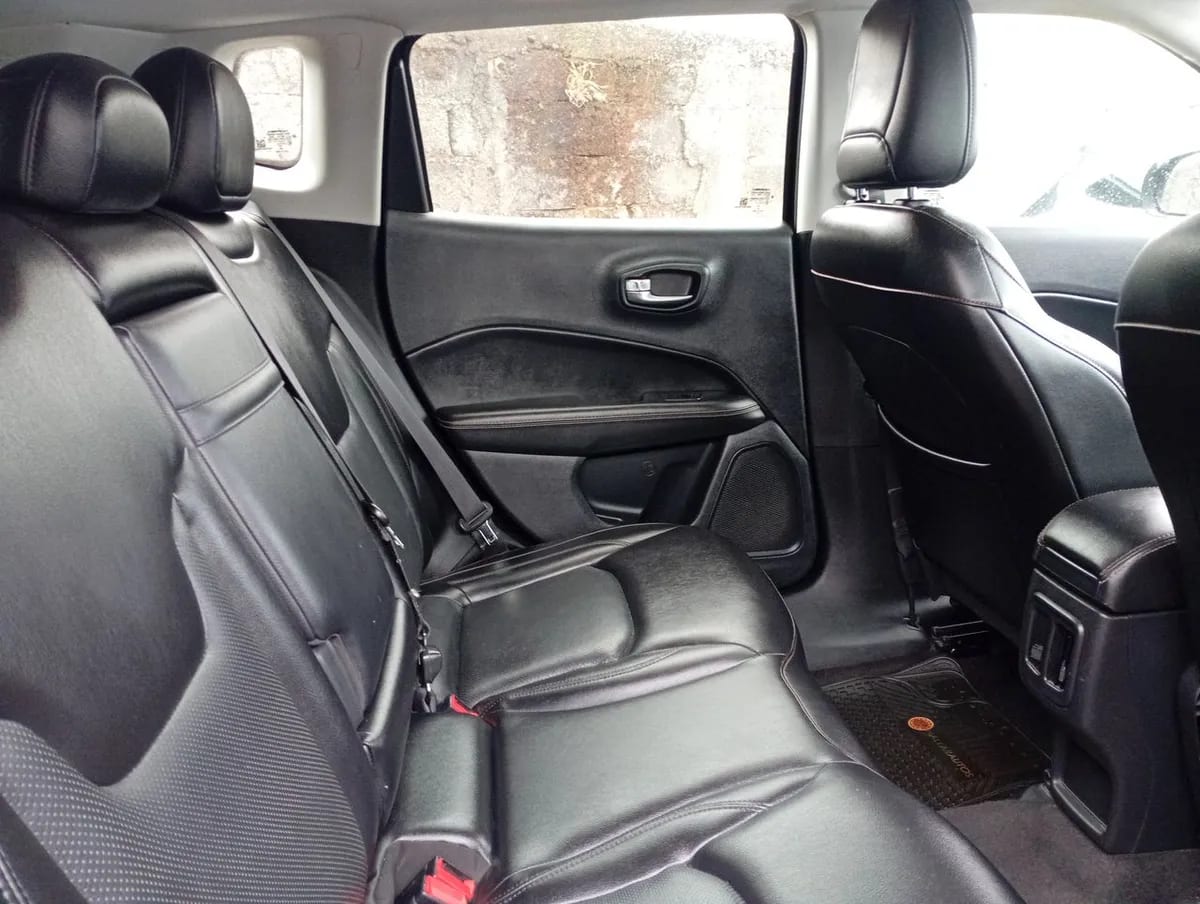 Jeep Compass 2.4 Longitude 4x4 Radio 7 9at 5p año 2019