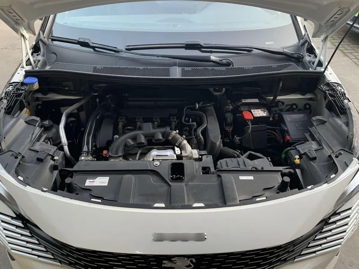 Peugeot 3008 1.6 Allure Pack Thp 165 4x2 Eat6 5p año 2024