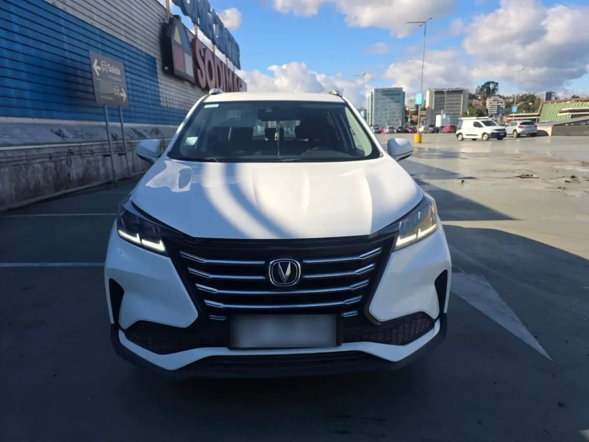 Changan Cs15 1.5 Luxury 4x2 Mt 5p año 2023