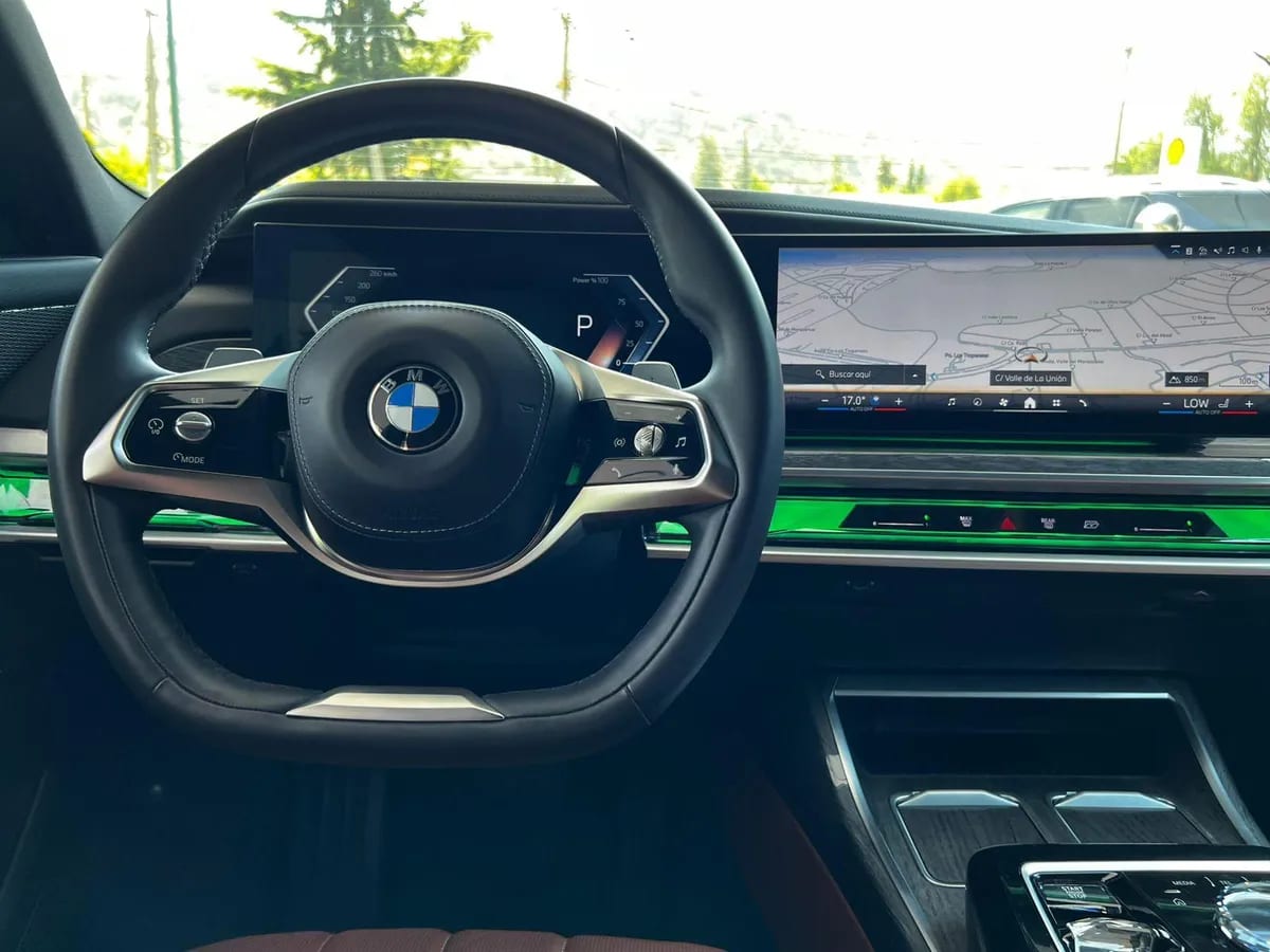 BMW 740 3.0 Turbo año 2025