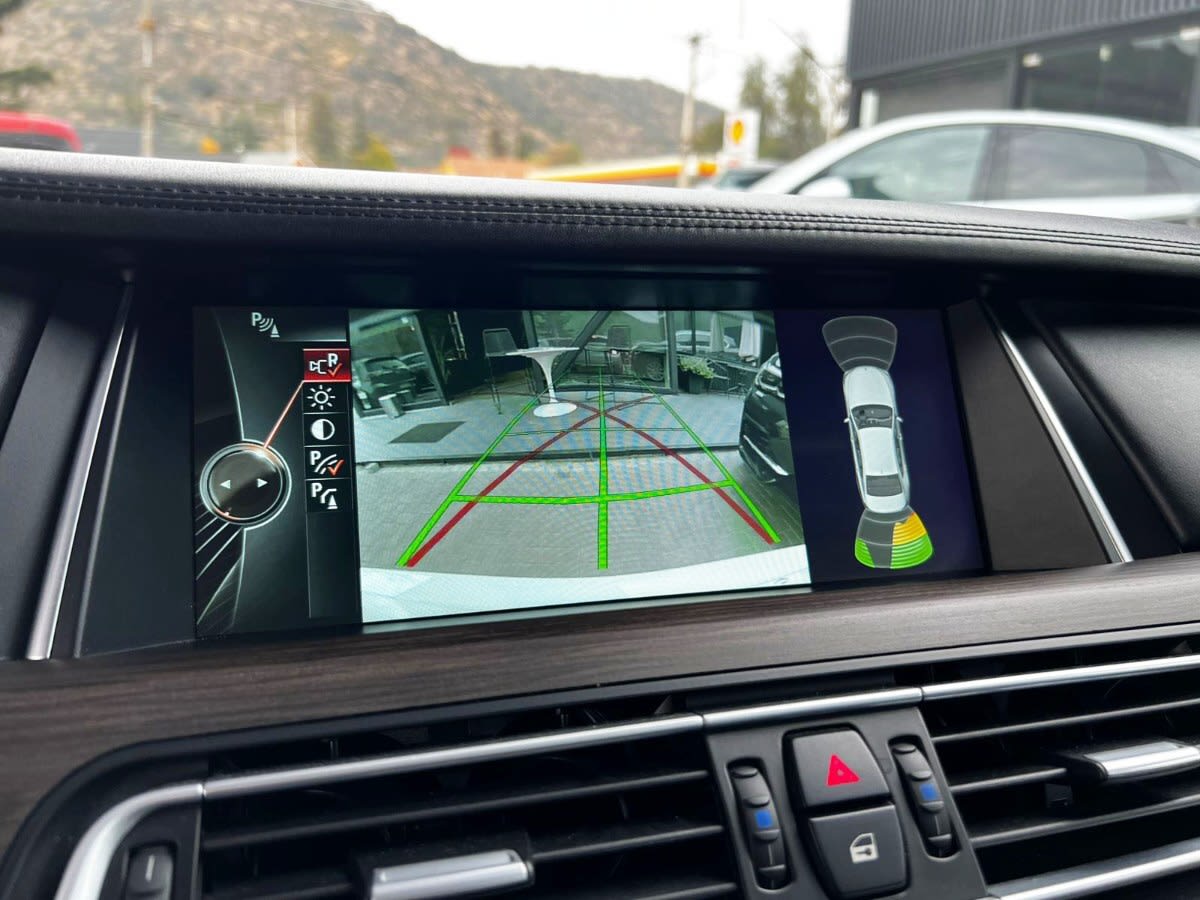 BMW 740 Active Hybrid 7 3.0 año 2014