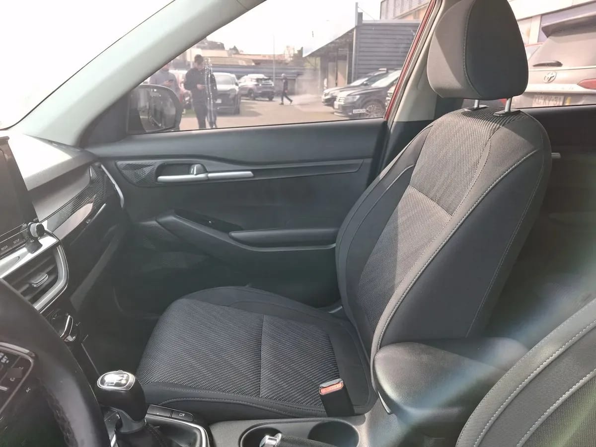 Kia Seltos 1.6 Ex Full 4x2 6mt 5p año 2022