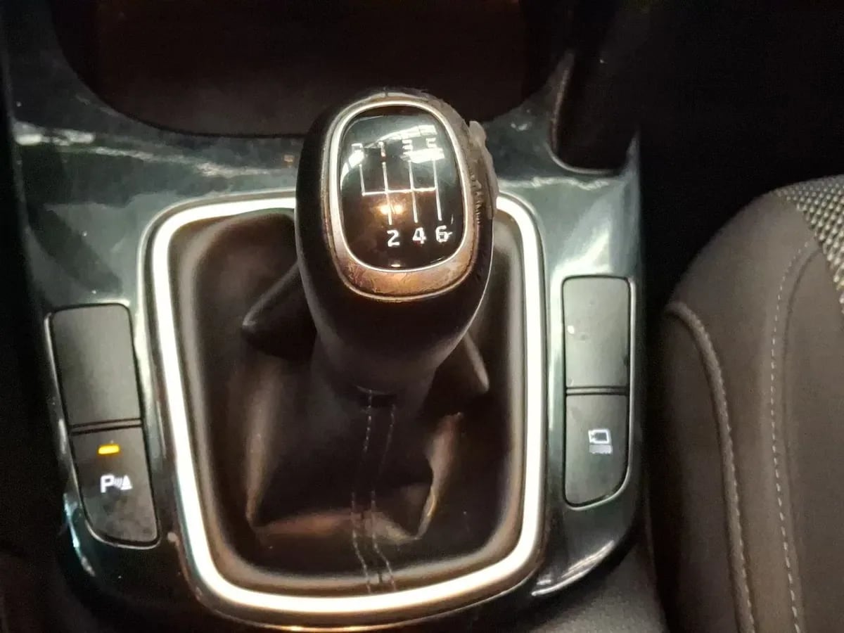 Kia Seltos 1.6 Ex Full 4x2 6mt 5p año 2022