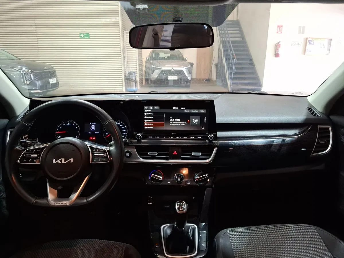 Kia Seltos 1.6 Ex Full 4x2 6mt 5p año 2022