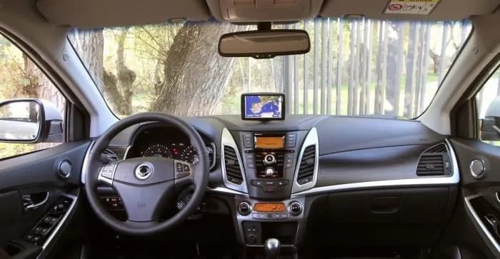 SSANGYONG KORANDO 2.0 Xdi (kc 2223) At 4x4 Diesel año 2014