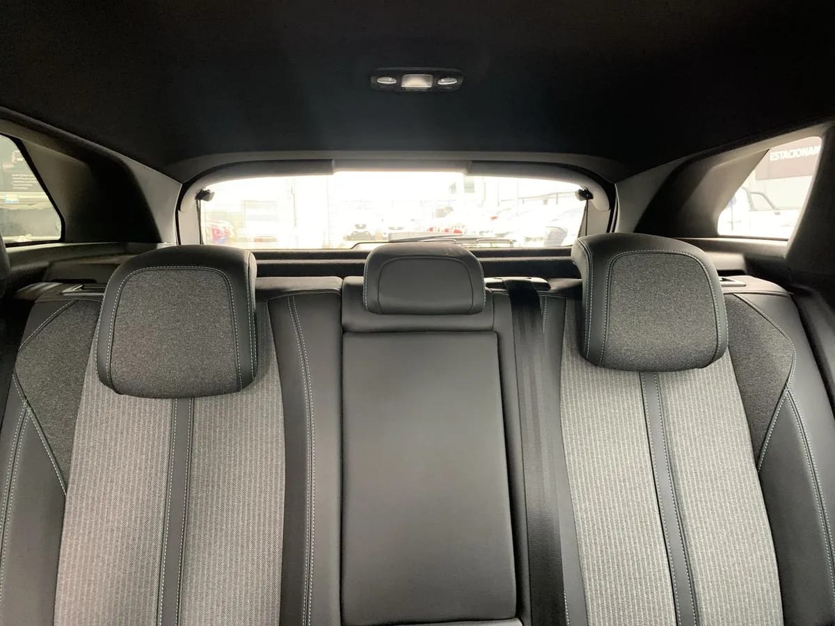 Peugeot 3008 1.6 Allure Pack Thp 165 4x2 Eat6 5p año 2024