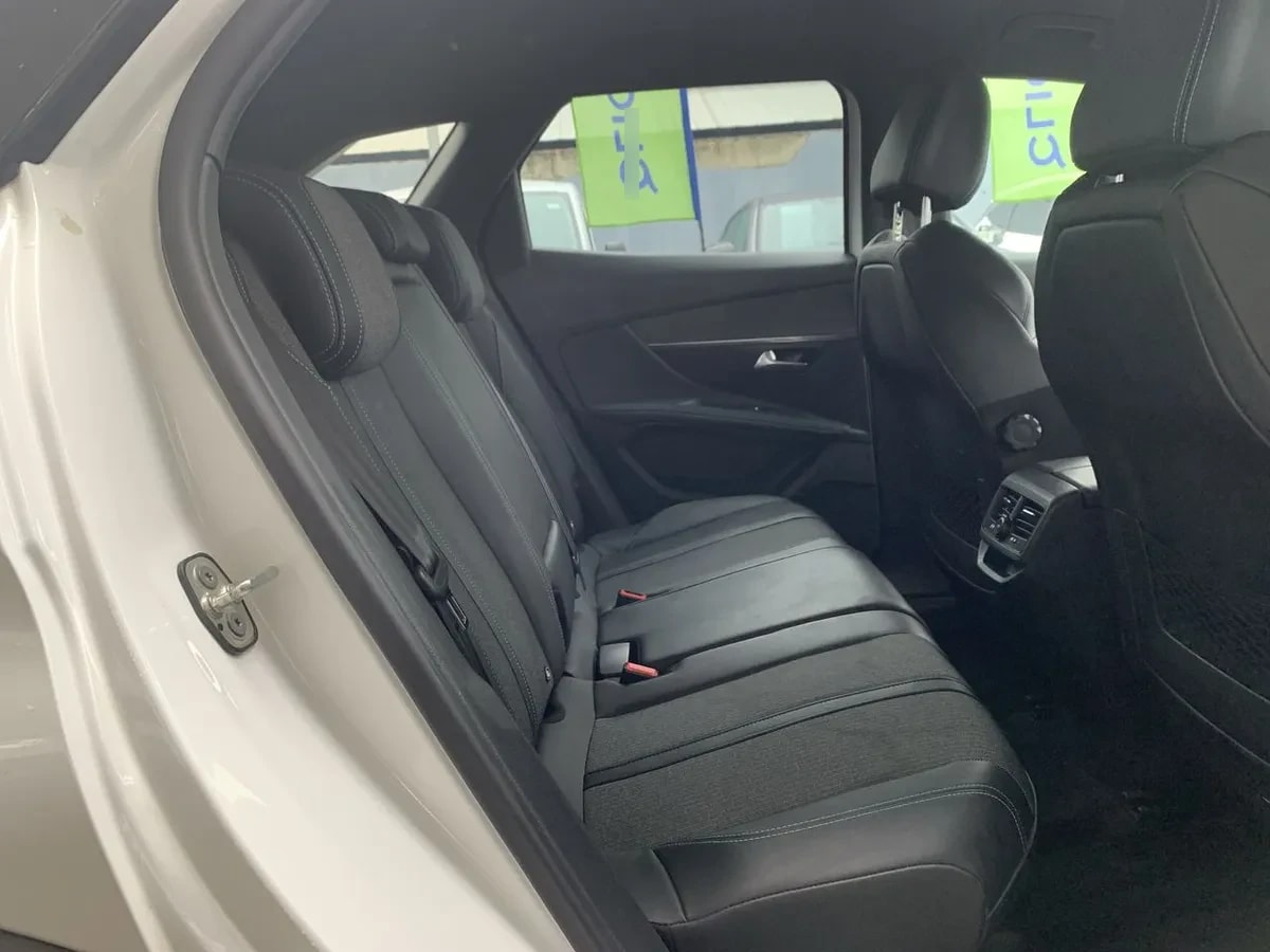Peugeot 3008 1.6 Allure Pack Thp 165 4x2 Eat6 5p año 2024