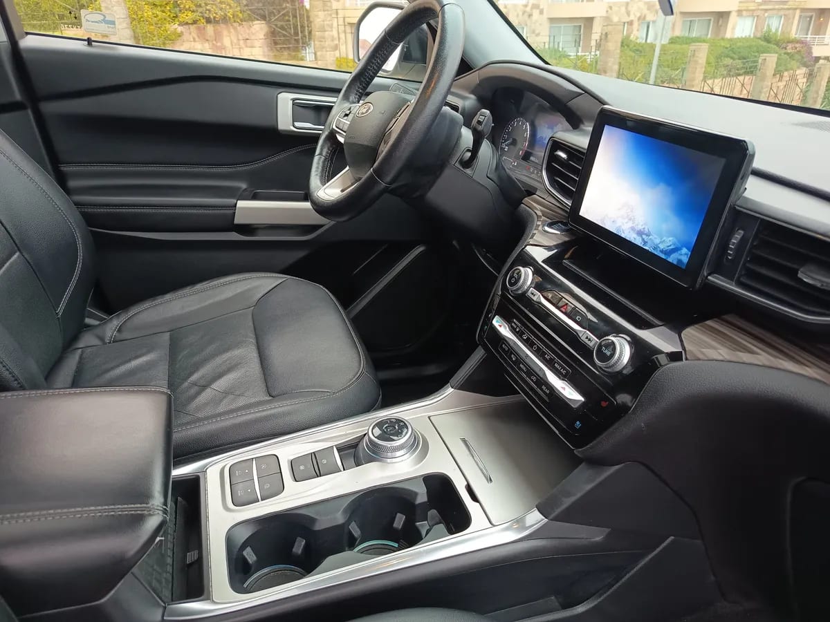Ford Explorer 2.3 Ltd At año 2022