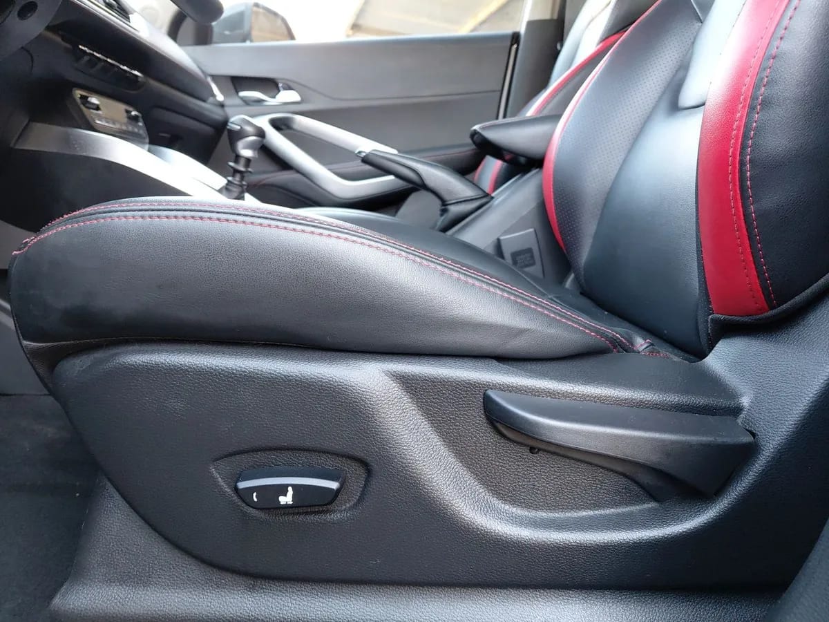 Chevrolet Groove 1.5 Premier P 4x2 Mt 5p año 2024