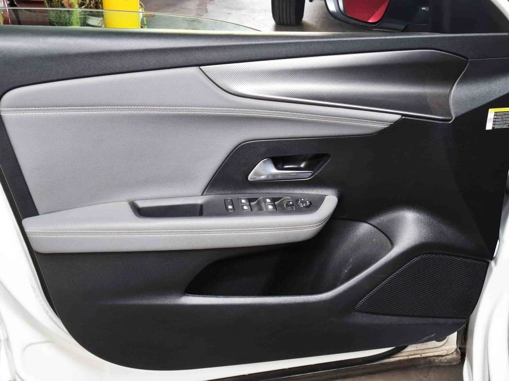 Opel Mokka Elegance año 2024