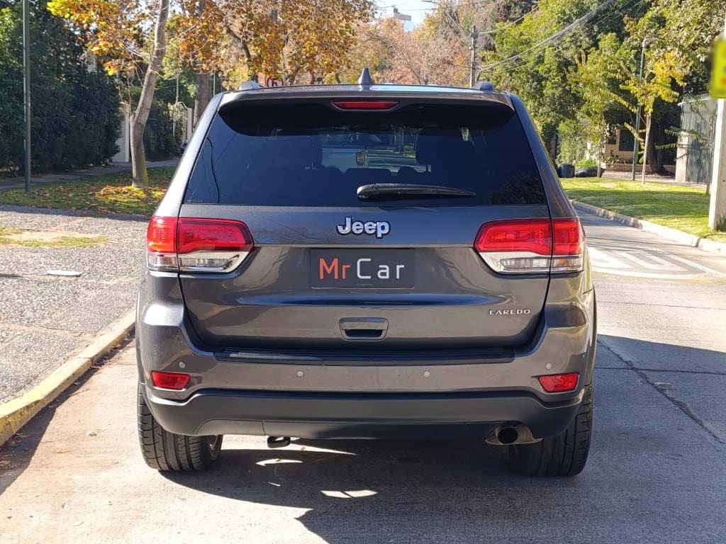 Jeep Grand Cherokee Laredo año 2014