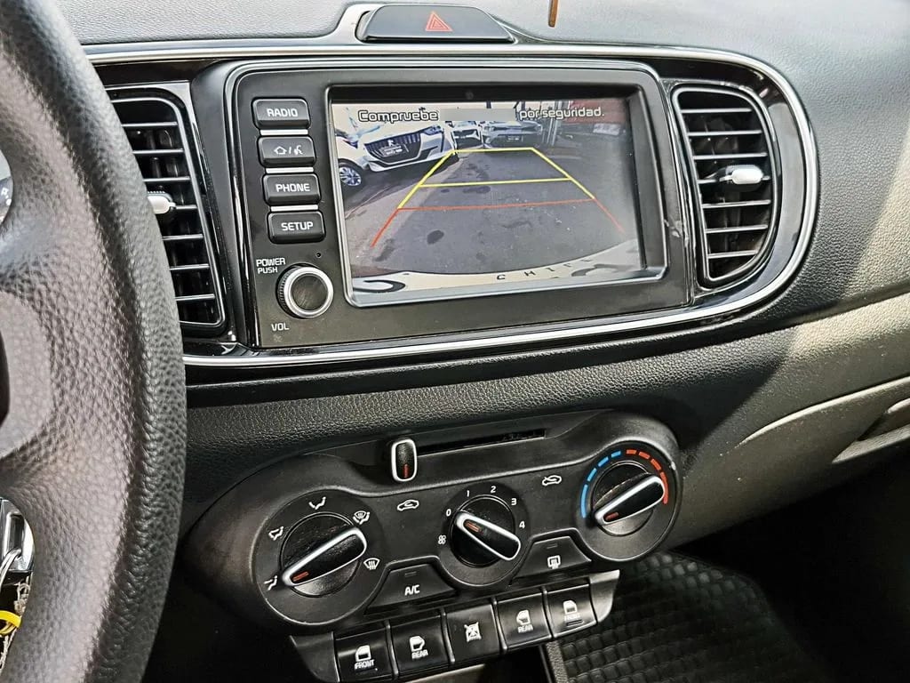 Kia Soluto 1.4 Ex Full Mt año 2023