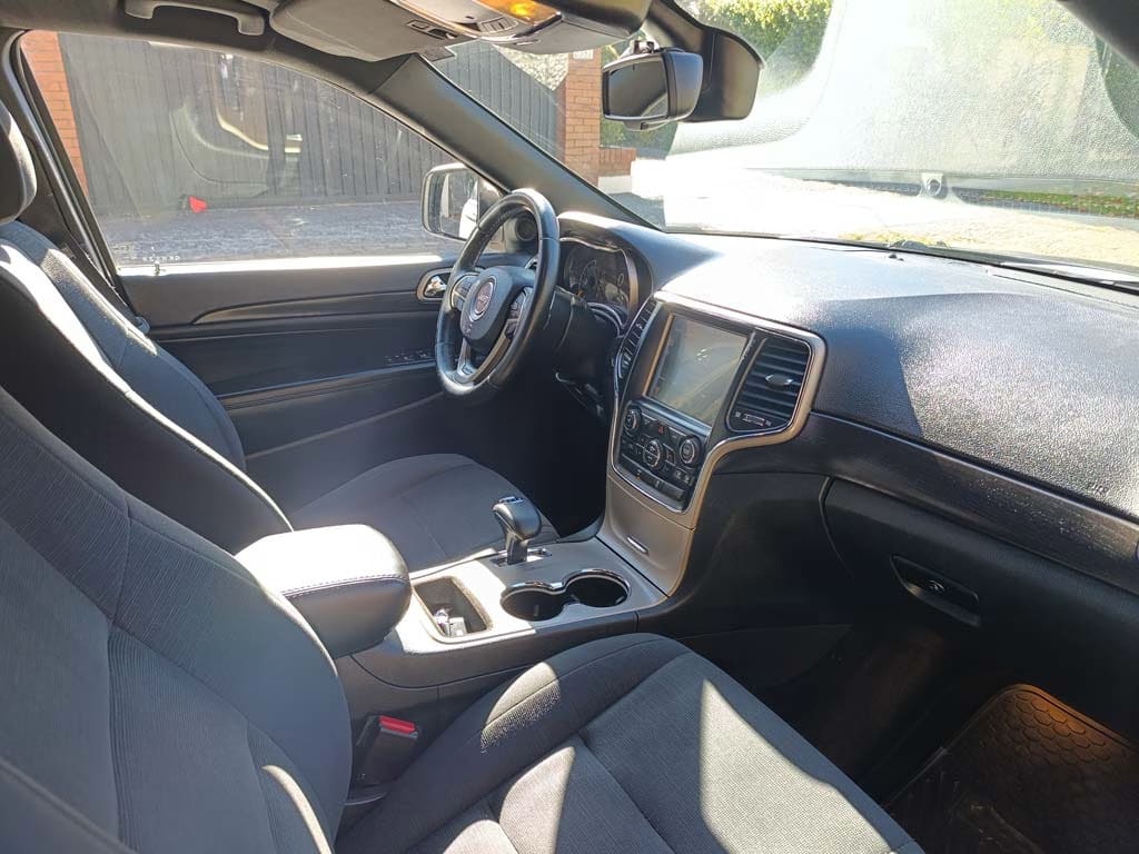 Jeep Grand Cherokee Laredo año 2014