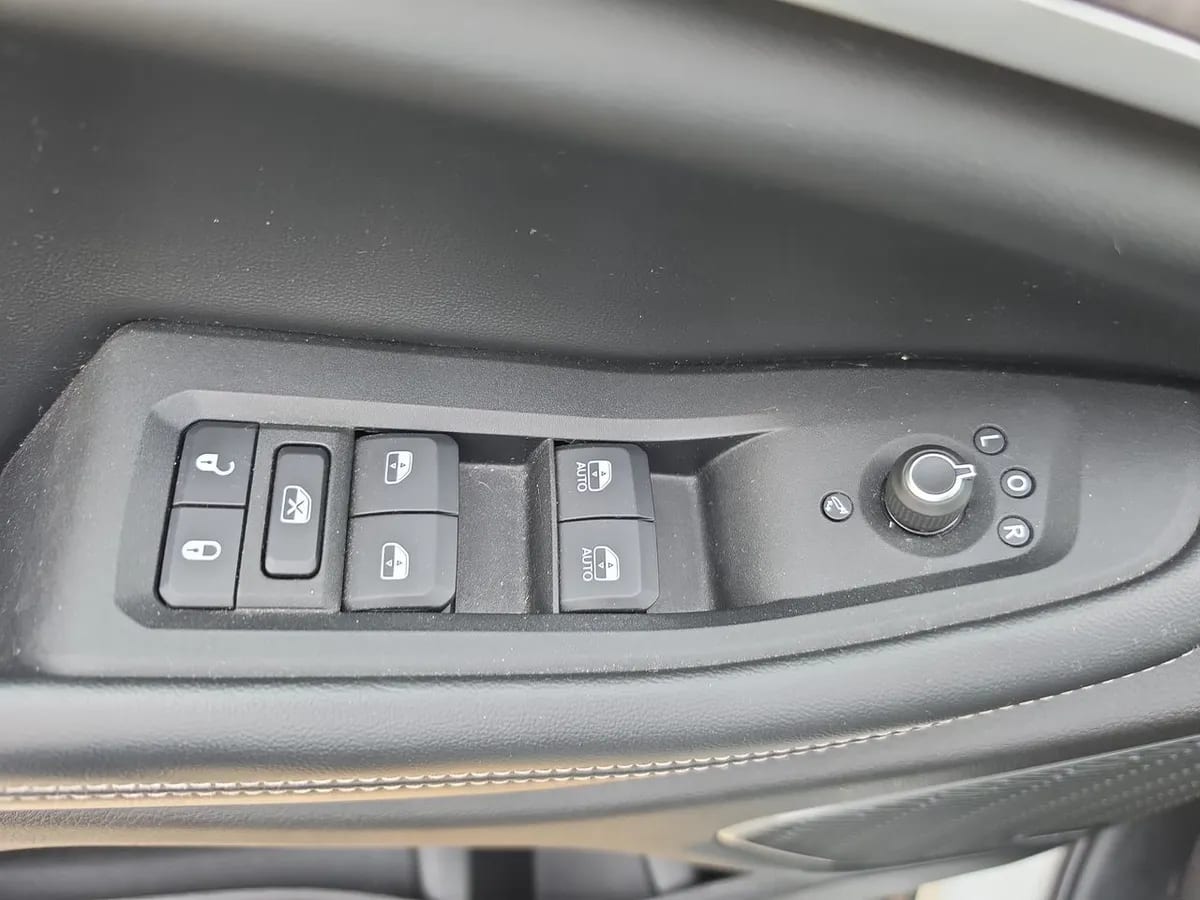 Jeep Grand Cherokee 3.6 Limited L 4wd 7pas. At 5p año 2023