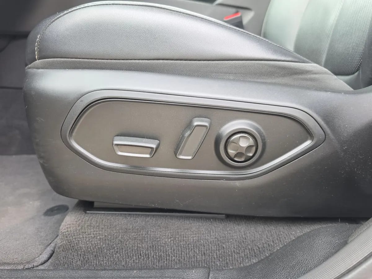 Jeep Grand Cherokee 3.6 Limited L 4wd 7pas. At 5p año 2023