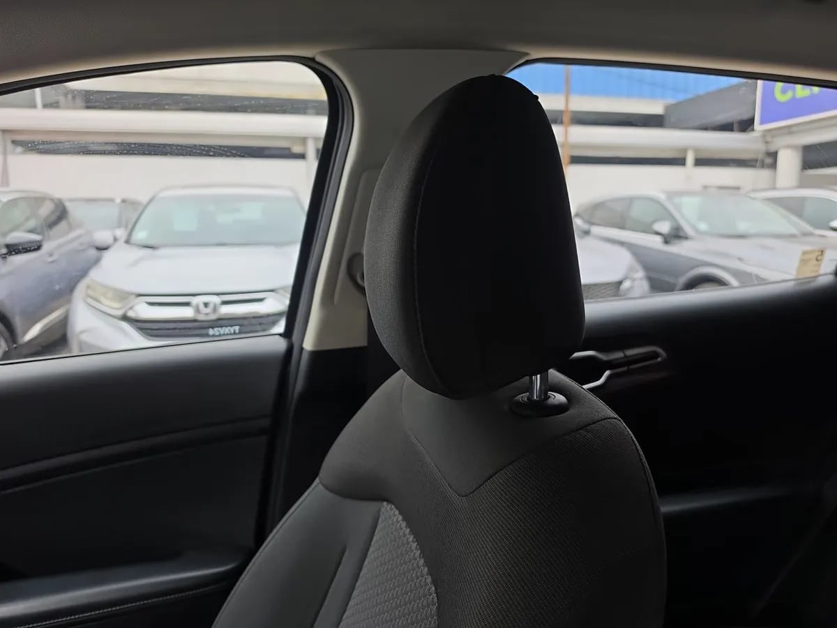 Kia Sportage 2.0 Ex Dies 2wd 8at 5p año 2025