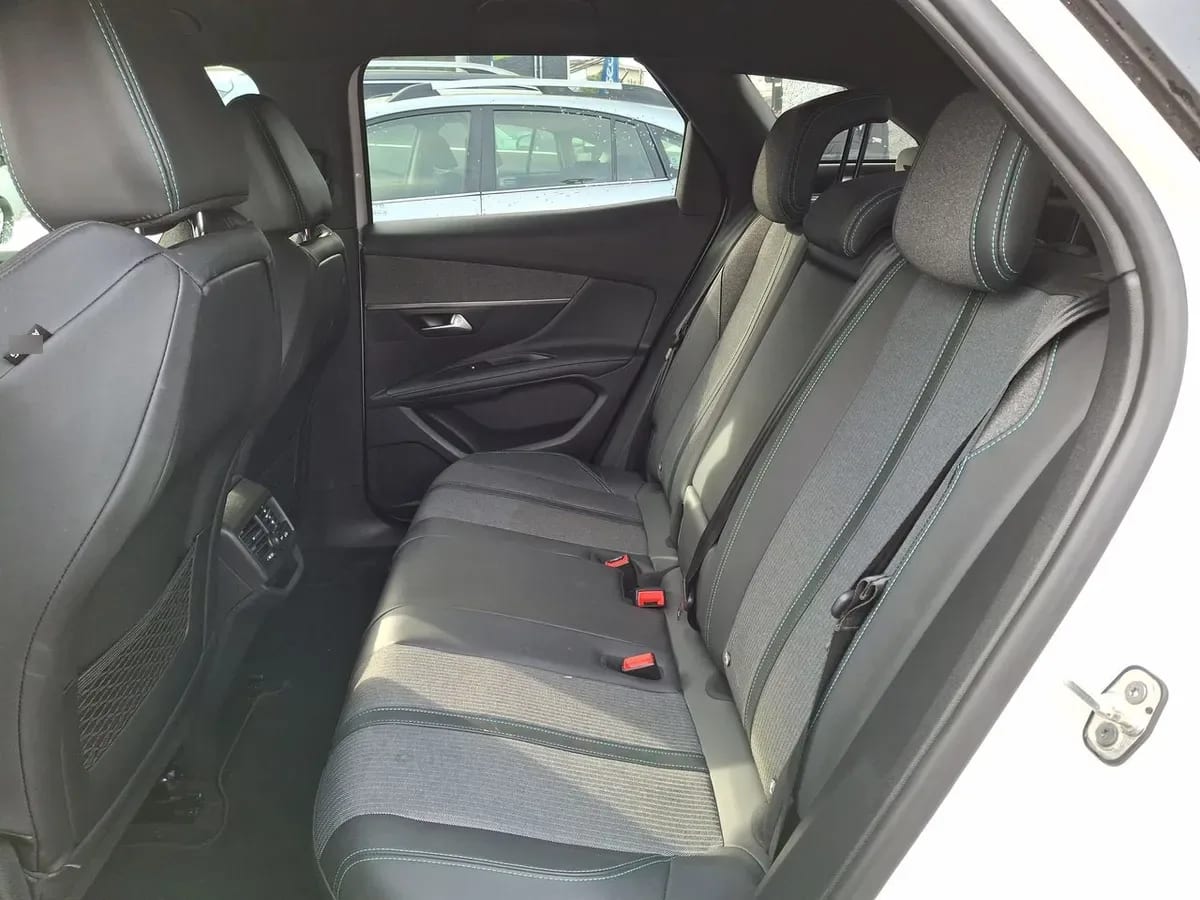 Peugeot 3008 1.6 Allure Pack Thp 165 4x2 Eat6 5p año 2024