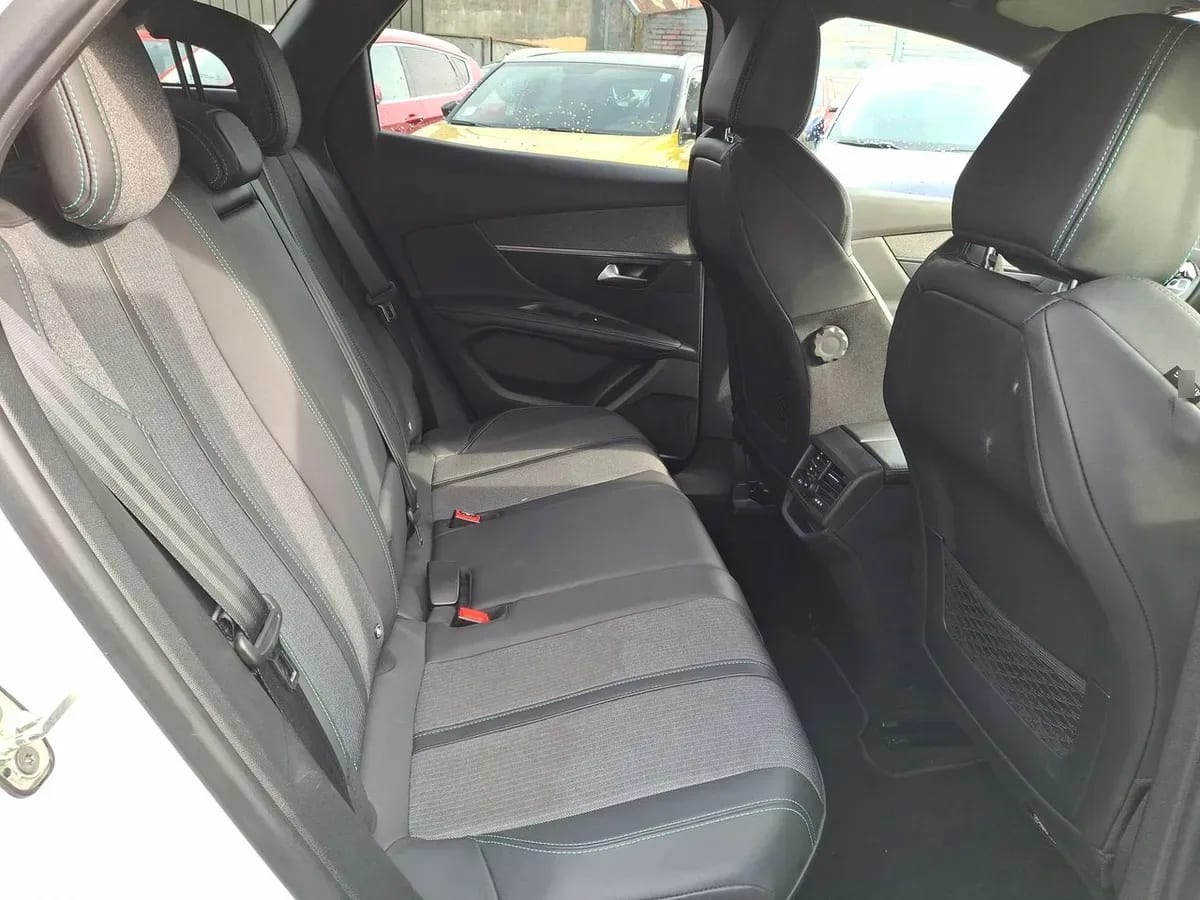 Peugeot 3008 1.6 Allure Pack Thp 165 4x2 Eat6 5p año 2024