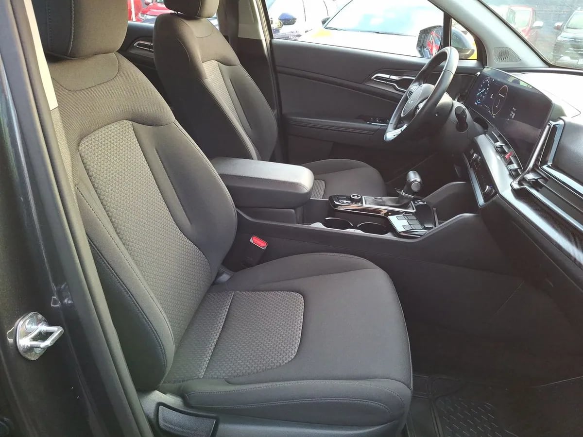 Kia Sportage 2.0 Ex Dies 2wd 8at 5p año 2025