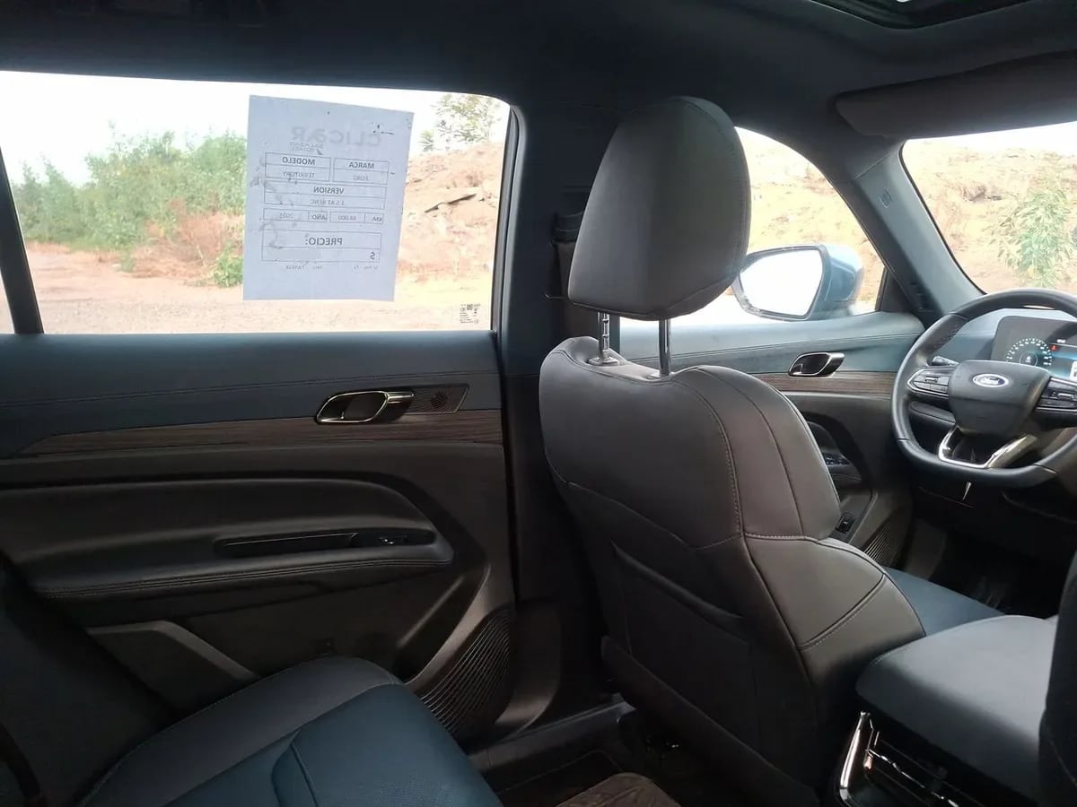 Ford Territory 1.5 Titanium 4x2 At 5p año 2025